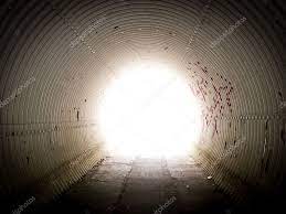 Licht aan het einde van de tunnel — Stockfoto © bradcalkins #12109340